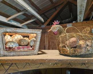 Chicken and eggs decor