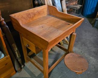 Wash basin work bucket stand