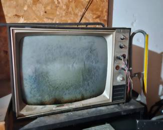 Motorola Color Service Monitor CRT TV diagnostic monitor