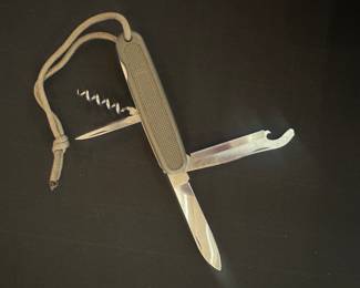 Victorinox Switzerland Trooper Knife