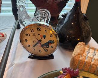 White Dove Pecking Clock