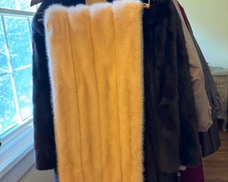 Mink coat, stahl and many fur hats,