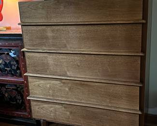 American of Martinsville 5 drawer dresser