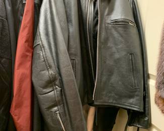 #152 Rebel Ryder Collection Leather Motorcycle Jacket Size 46 w/Zipper Sleeves $150.00