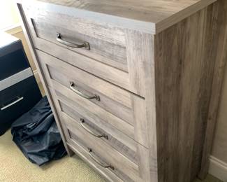 #90 Sawyer Chest of 4 Drawers - 32x18x42 $65.00
