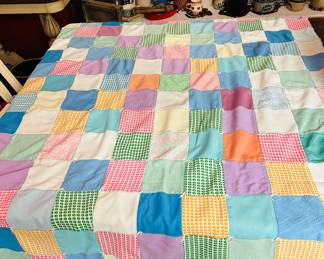 Vintage Polyester Baby Quilt 
22 1/2” x 55”
