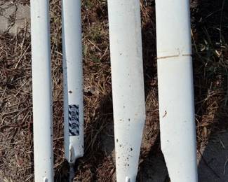 Airplane wing struts.