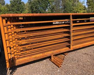 1 NEW 24 FREESTANDING PANEL
