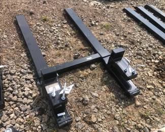 CLAMP ON BUCKET FORKS