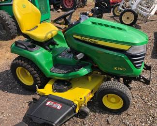 JOHN DEERE X590 RIDING LAWN TRACTOR