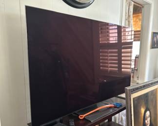 Large Samsung TV 55” OLED 4K Smart TV