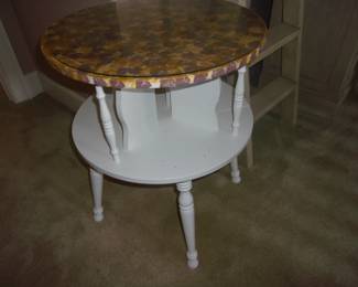 Cute Table w/Glass on Top