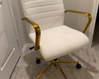 White and gold desk chair, like new! 