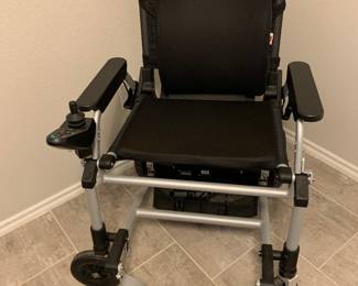 Electric chair, with right-hand control, like new! 