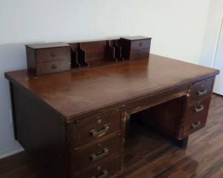 ES desk