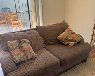 ES love seat