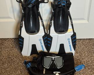 US Divers fins/mask/snorkel 