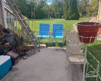 WROUGHT IRON PATIO ITEMS AND METAL ARCHED ARBOR