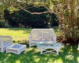 Wicker set