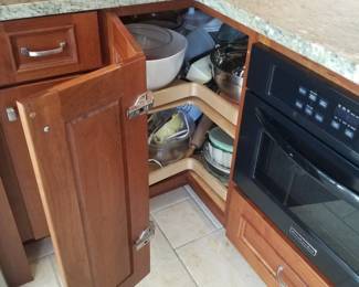 Kitchen cabinetry feature: lazy Susan