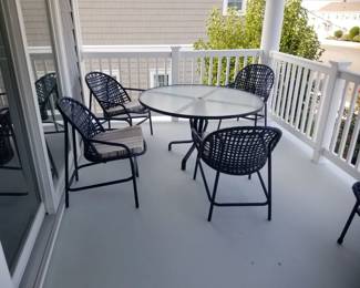 Retro dining set seats 4