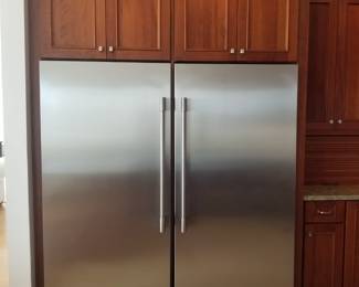 Professional single-door refrigerator & freezer set mfg. 11/2023