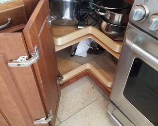 Kitchen cabinetry feature: lazy Susan