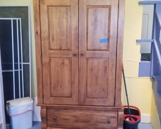 Armoire with one-drawer base