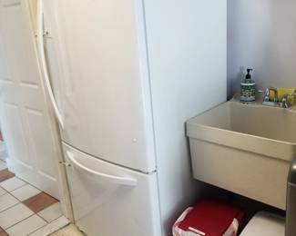 LG refrigerator model: LBC22520SW