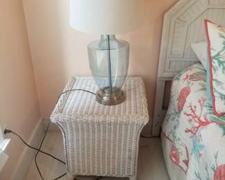 Wicker nightstand; table lamp