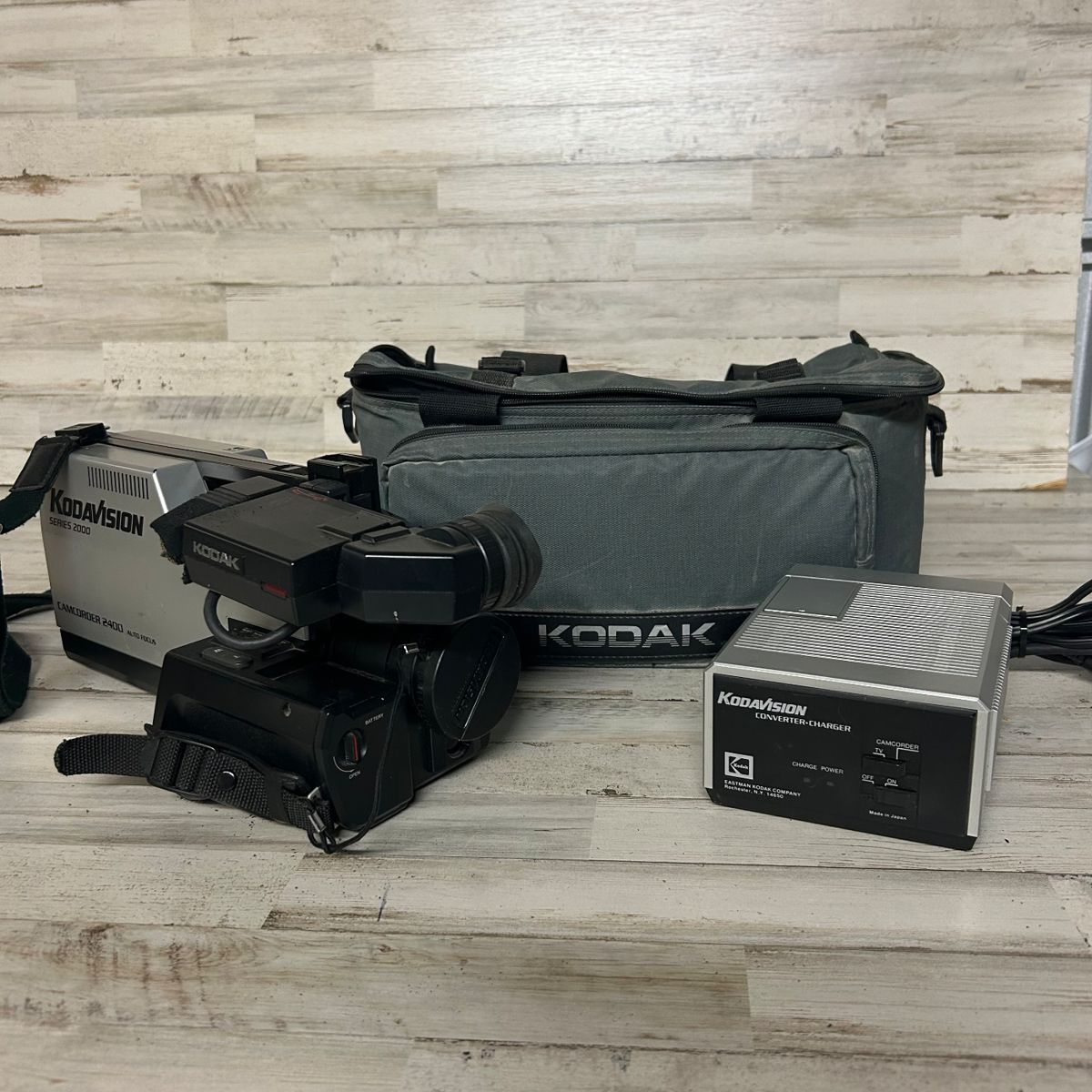 Vintage Kodak Kodavision 2400 Camcorder Series 2000 w/ Charger & Case – Retro Video Camera