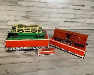  Vintage Lionel 3656 Operating Cattle Car Lot w/ Platform, Figures & Original Boxes