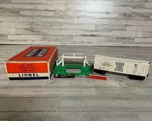 Vintage Lionel 3472 Operating Milk Car Lot w/ Platform, Cans, Parts & Original Box