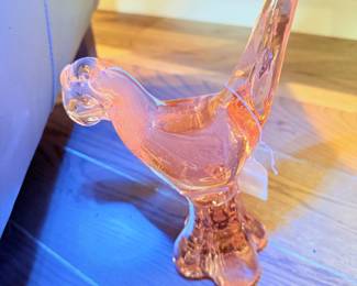 Selenium pink glass parrot 