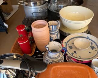 Lots of fabulous cookware we didn't have room for in the house!