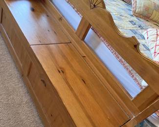 Drexel PINE Storage Bench