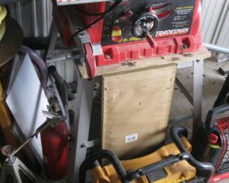 TABLESAW DEWALT RADIO