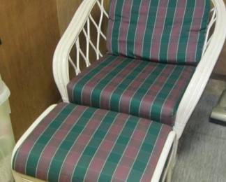 RATAN DECK CHAIR