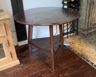 Primitive end Table