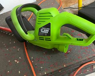 Hedge trimmer 