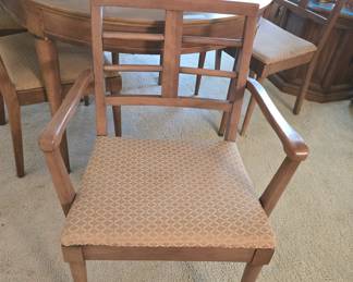 MCM GORDON MFG. DINING ROOM SET