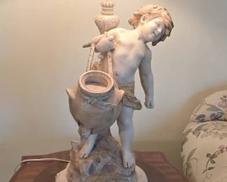VINTAGE SIGNED FIGURAL LAMP. TUSCAN STYLE VITRINE TABLE