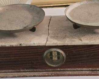 ANTIQUE PHARMACY SCALE FROM OARD ROSS DRUG STORE