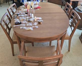 MCM GORDON DINING ROOM SET