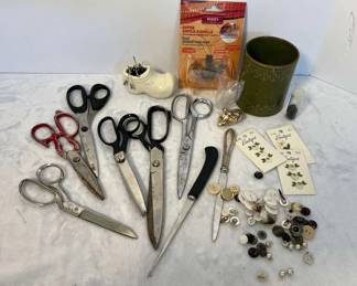 Vintage Buttons And Scissors 