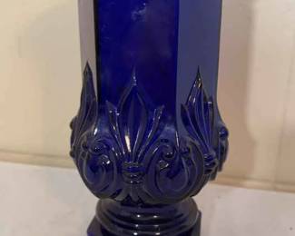 Vintage Tiara Glass Queens Vase in Cobalt Blue 