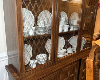 China Cabinet, Assorted China