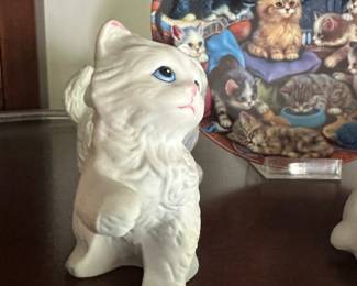 vintage Homco White Persian Cat Figurine