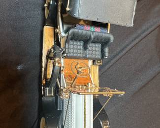 Franklin Mint 1912 Packard Victoria diecast model car. 