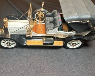 Franklin Mint 1912 Packard Victoria diecast model car